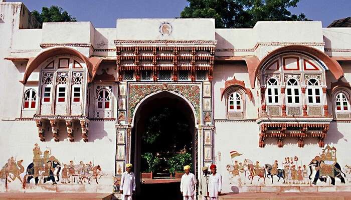 The entrance of the Rohetgarh Hotel that is one of luxury hotels in Jodhpur