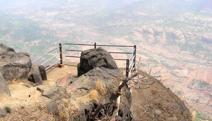 Top view of Raigarh Fort in Takmak Tok