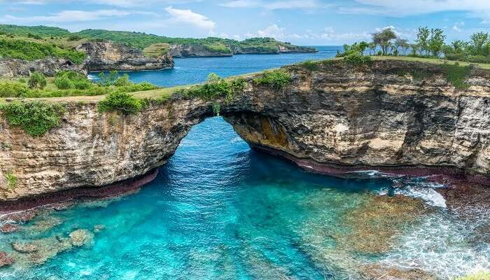 3 Fabulous Islands Near Rock Bar Bali For Memorable Trip