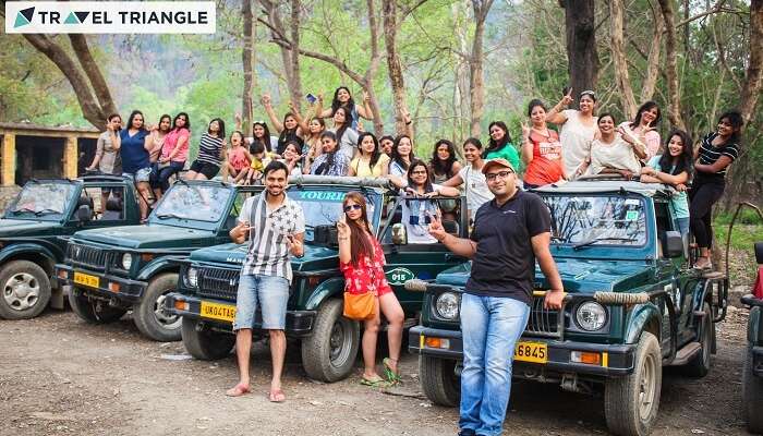 Trip coordinators with a group of girls before the jeep safari in Jim Corbett