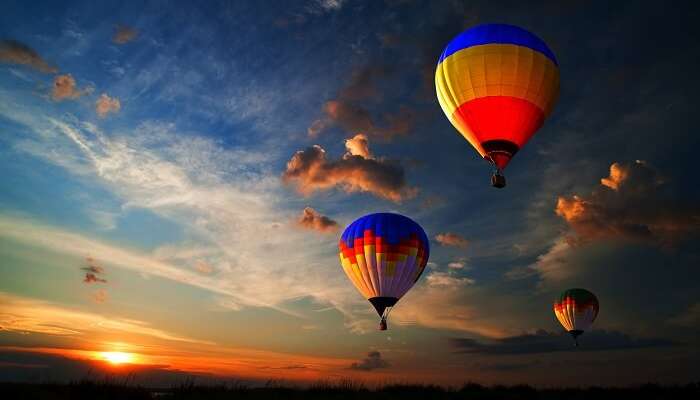 go hot air ballooning in dubai