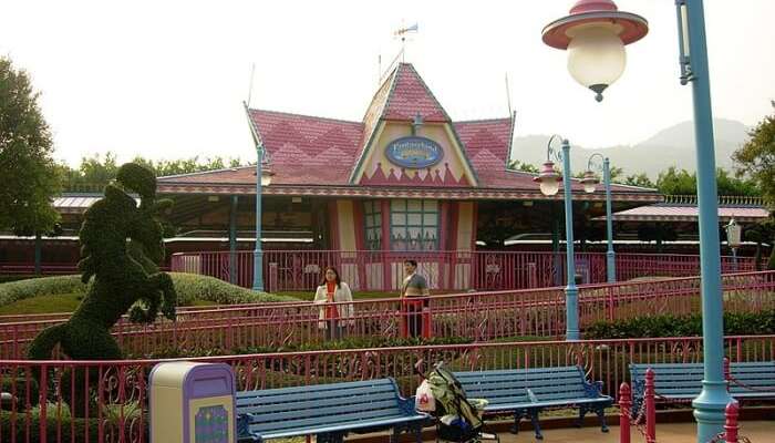 Disneyland In Hong Kong A Handy Guide For Your 2020 Trip