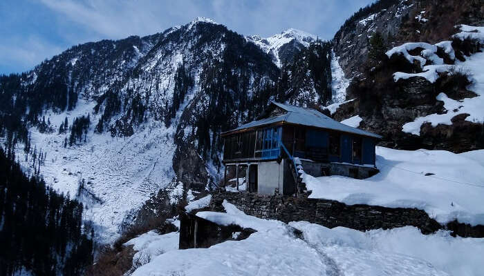 A stay in the mountains near Manali in Himachal