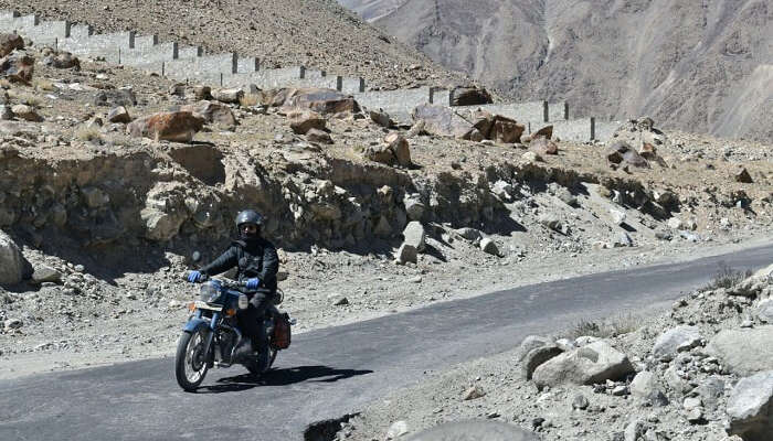 lokpal romantic trip to ladakh: riding bike in ladakh
