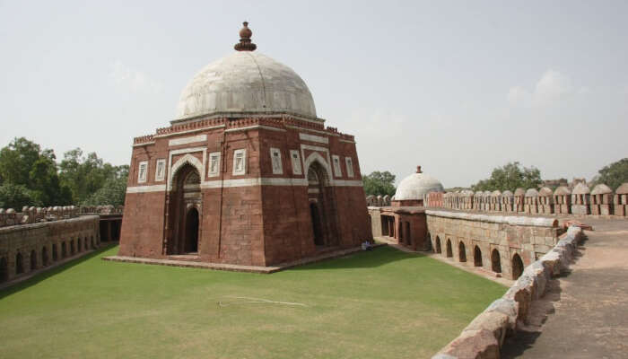 Tughlaqabad Fort View