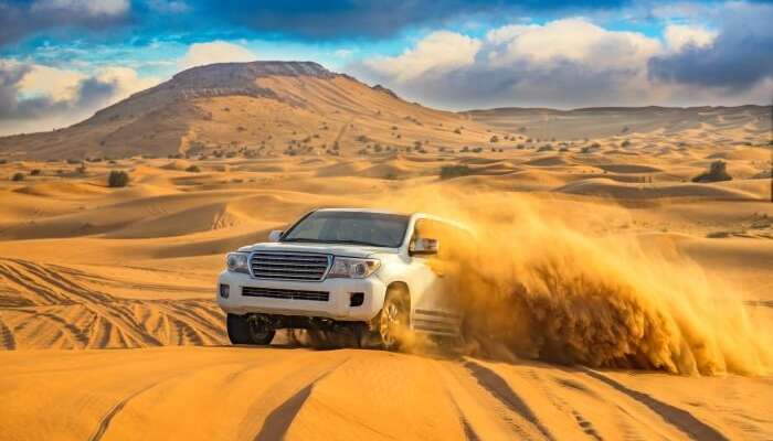 Dune bashing in Dubai