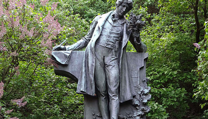 statue of the poet Karol Hynek Macha