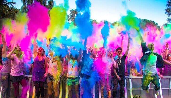 Celebrate Holi In Mumbai 21 At These 10 Popular Festive Events