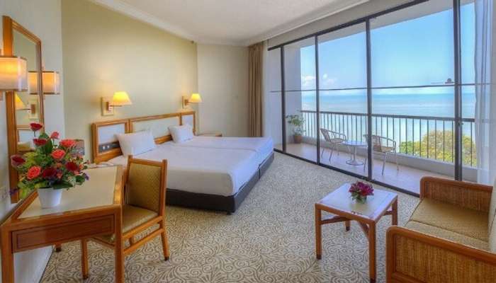 hotel berhantu di penang