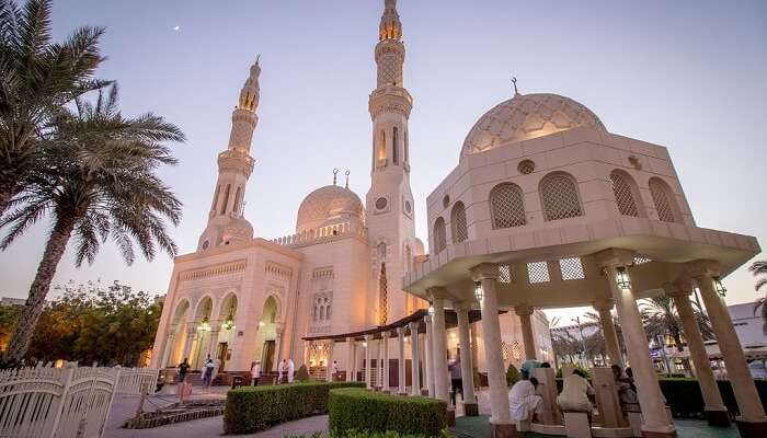 Jumeriah mosque in evening