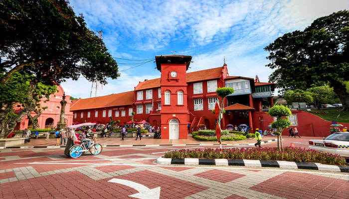 8 Places Every Backpacker Must See On Their Trip To Malaysia