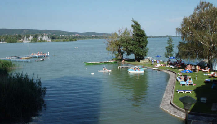 البحيرات فى المجر