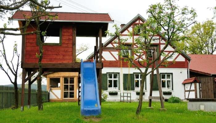 10 Best Cottages In Czech Republic For A Hassle Free Staycation