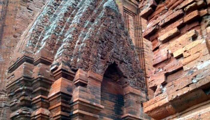 Thap Doi Twin Towers