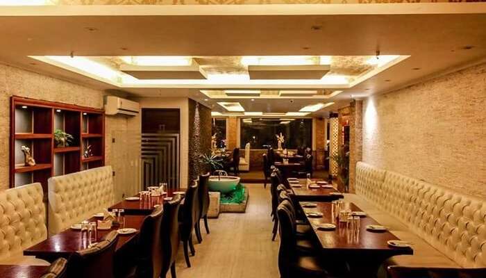 25 Best Romantic Restaurants In Kolkata For A Fun 2019 Date