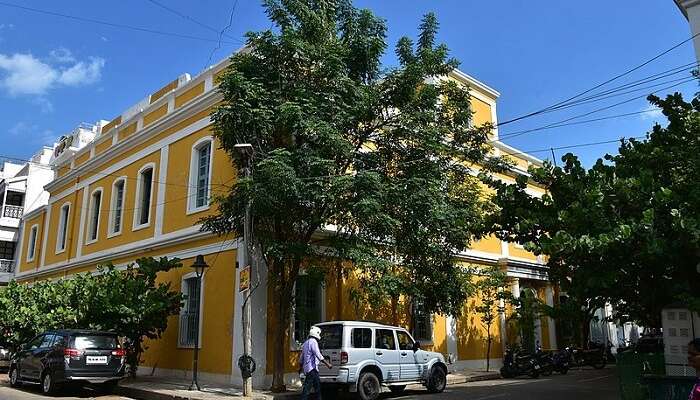 Visit White Town in Pondicherry