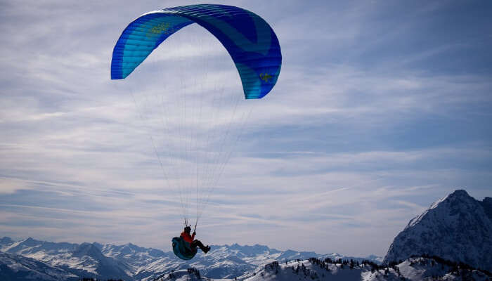 Paragliding