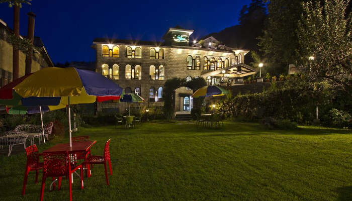 Hotel Orchard Green In Manali