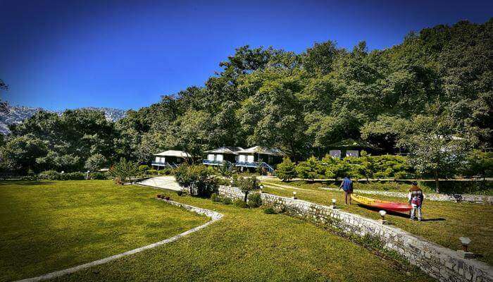 Latitude 29 The Lake Resort