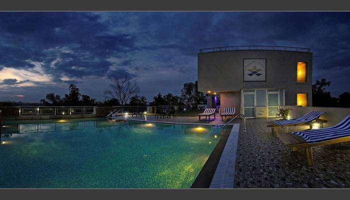 Hotel Atulyaa Taj