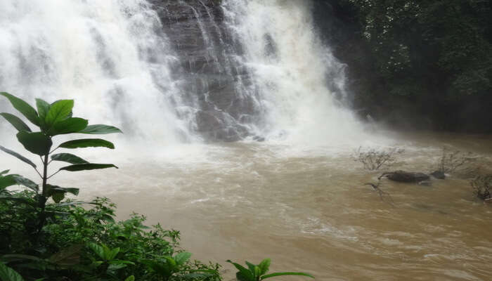 Kalhatti Falls