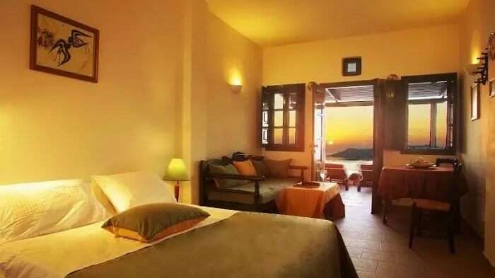 standard rooms at Dana Villas