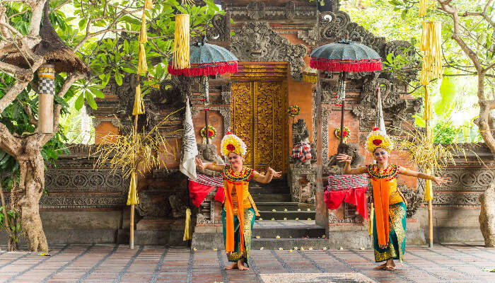 Barong dance performances at Celuk Village