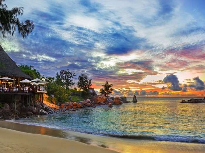 The stunning beauty of islands in Seychelles