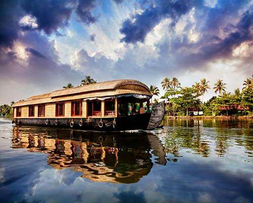 honeymoon tourist places in kerala