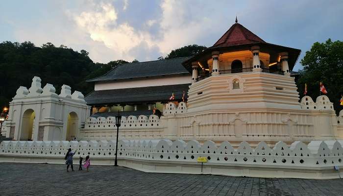 One of the best places to visit in Kandy is the Relic of the Tooth Temple.