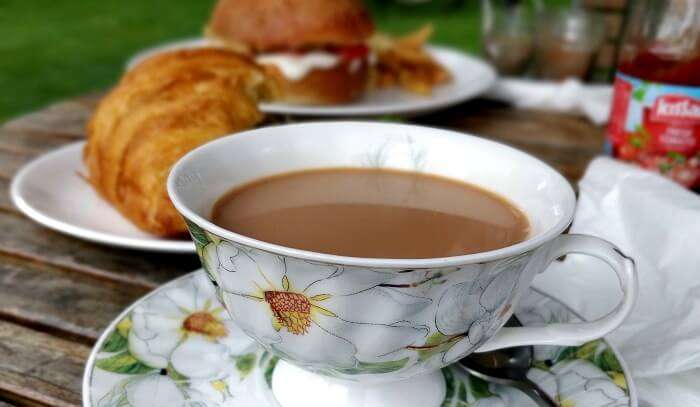 tea and french croissant in nainital