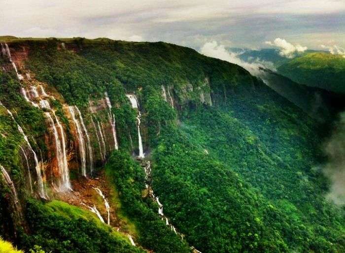 Hill stations of Meghalaya (Shillong, Mawlynnong & Cherrapunji)