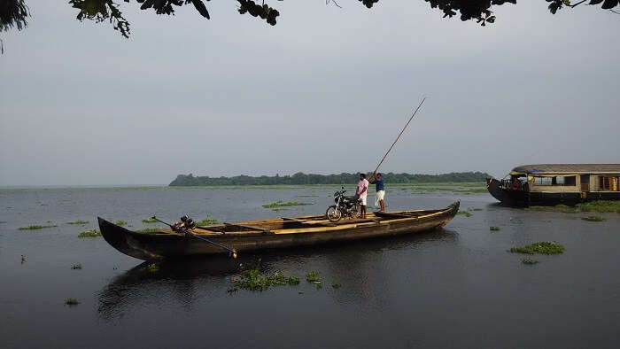 Pathiramanal boat ride
