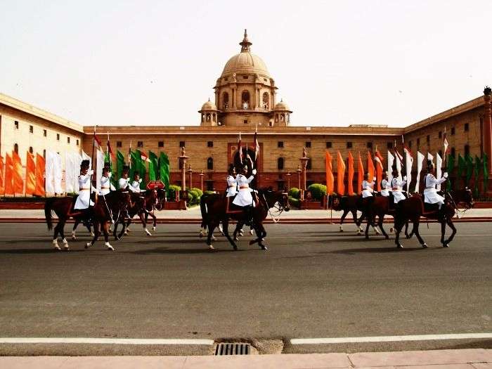 Parade in the powerhouse of Delhi - Rashtrapati Bhavan