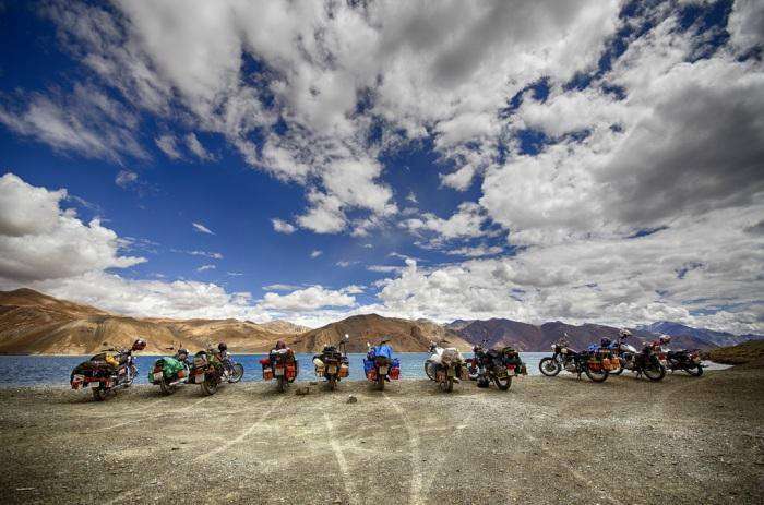 A road trip to Ladakh is one of the best things to do with friends in summer