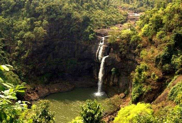 Thane offers the picturesque view of the magnificent Dabhosa Waterfall