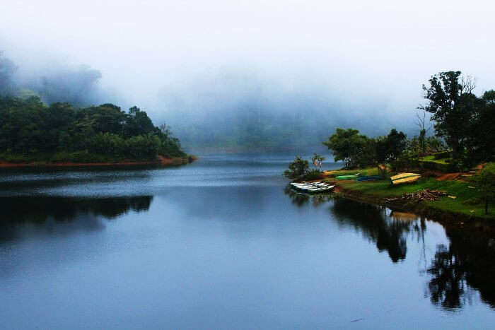 lake in Gavi