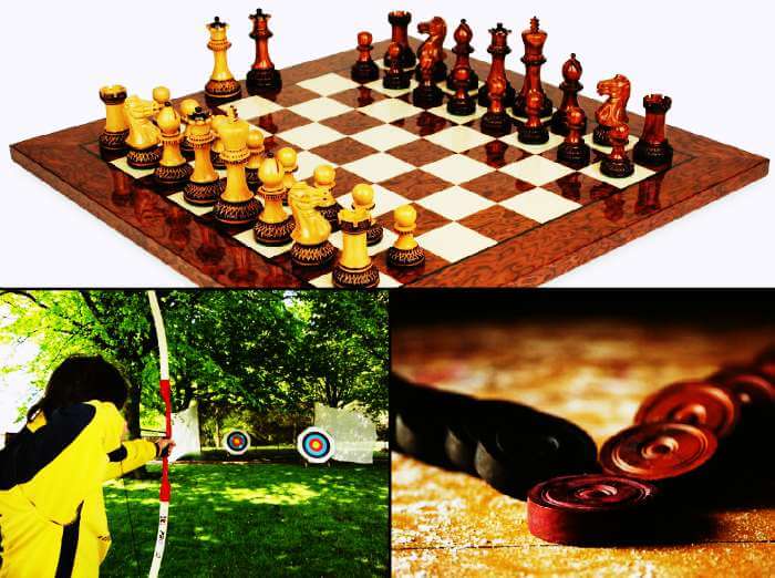 You can play chess, carrom, volleyball and many other games in Kasol.