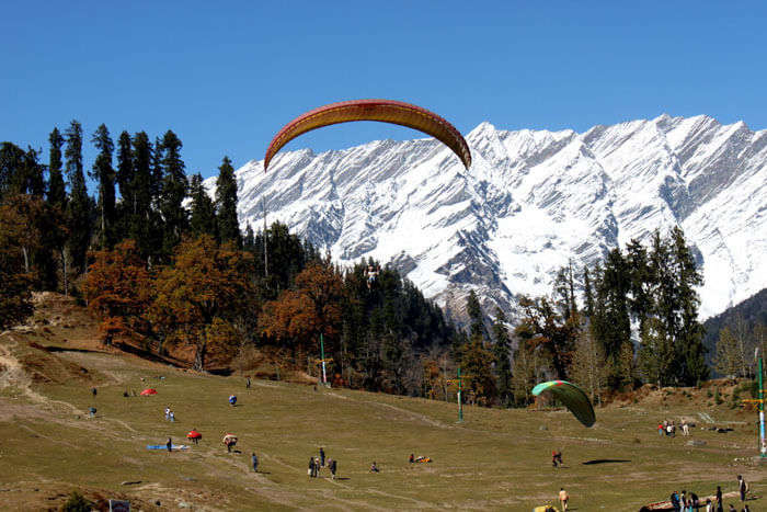 Solang Valley’s landing spot for paragliding in Manali