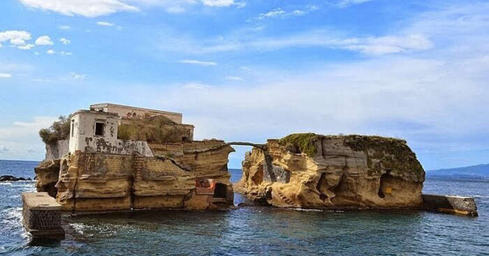 Isola La Gaiola in Italy