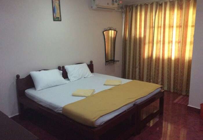 Angelina Beach Resort is a very neat 2 star hotel in Goa near Baga Beach