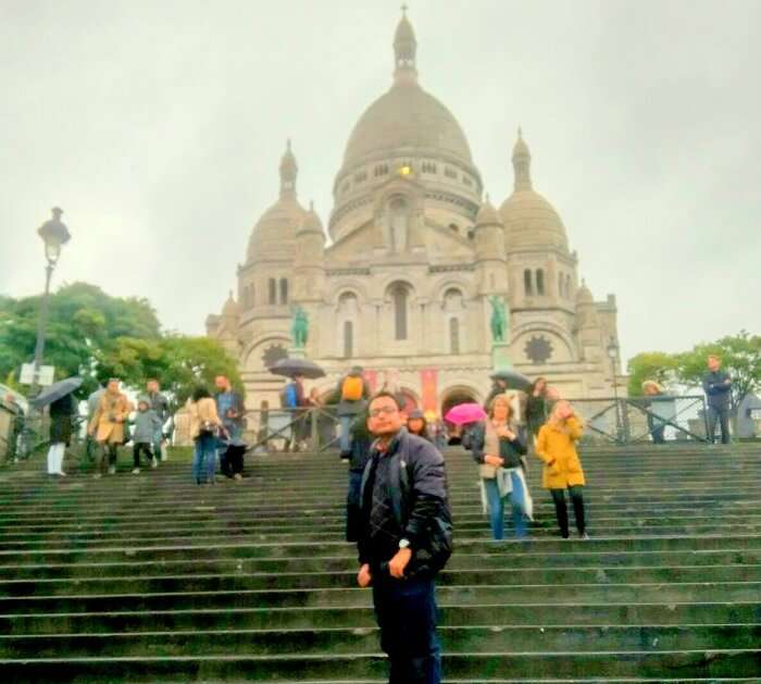 Niket doing sightseeing in Paris