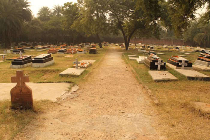 The forgotten cemetery in Delhi