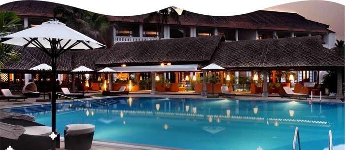 The infinity pool at Vasundhara Sarovar Premiere makes it one of the best resorts in Alleppey