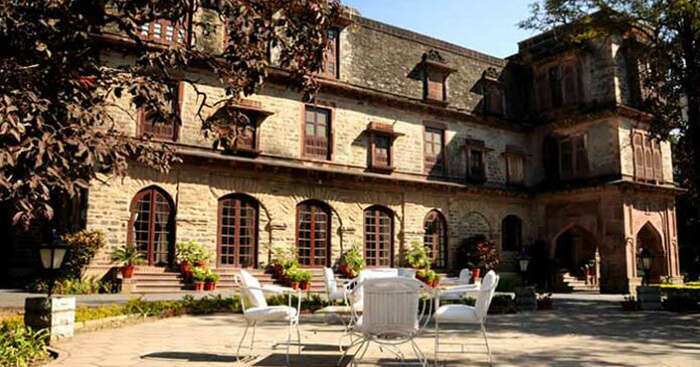 Seating and breakfast facility in the open at the Palace Hotel in Mount Abu