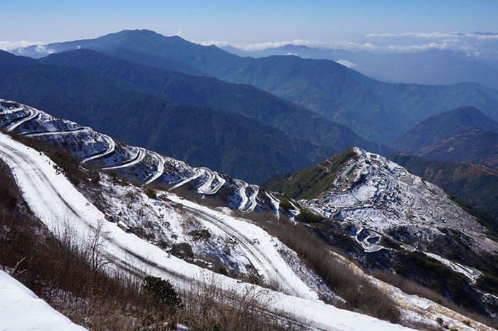 The 96 turns from Gangtok to Zuluk
