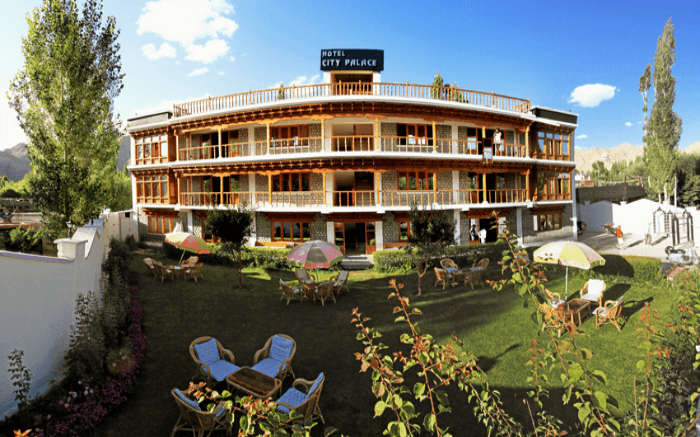 Front view of Hotel City Palace