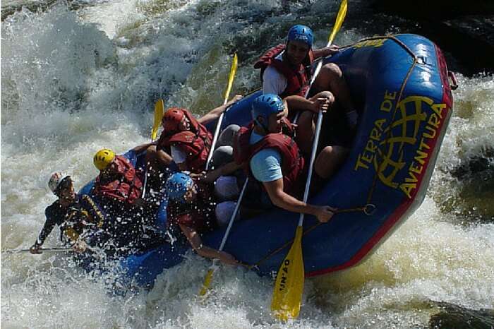 Experience the thrill of rafting in Teesta river
