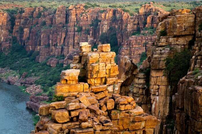 The uniquely cut rocks of the gorge at Gandikota