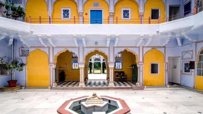 The courtyard of Hotel Diggi Palace
